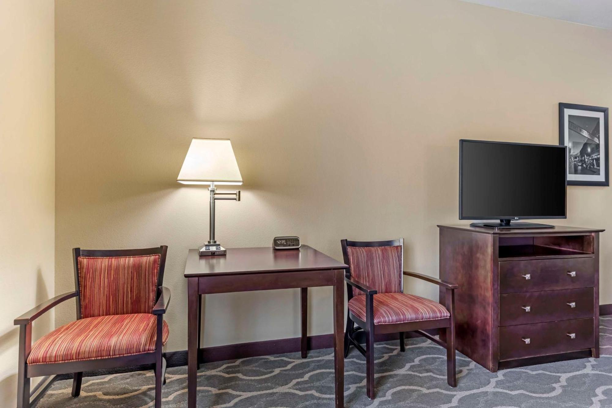 Best Western Plus Burleson Inn & Suites Exteriér fotografie