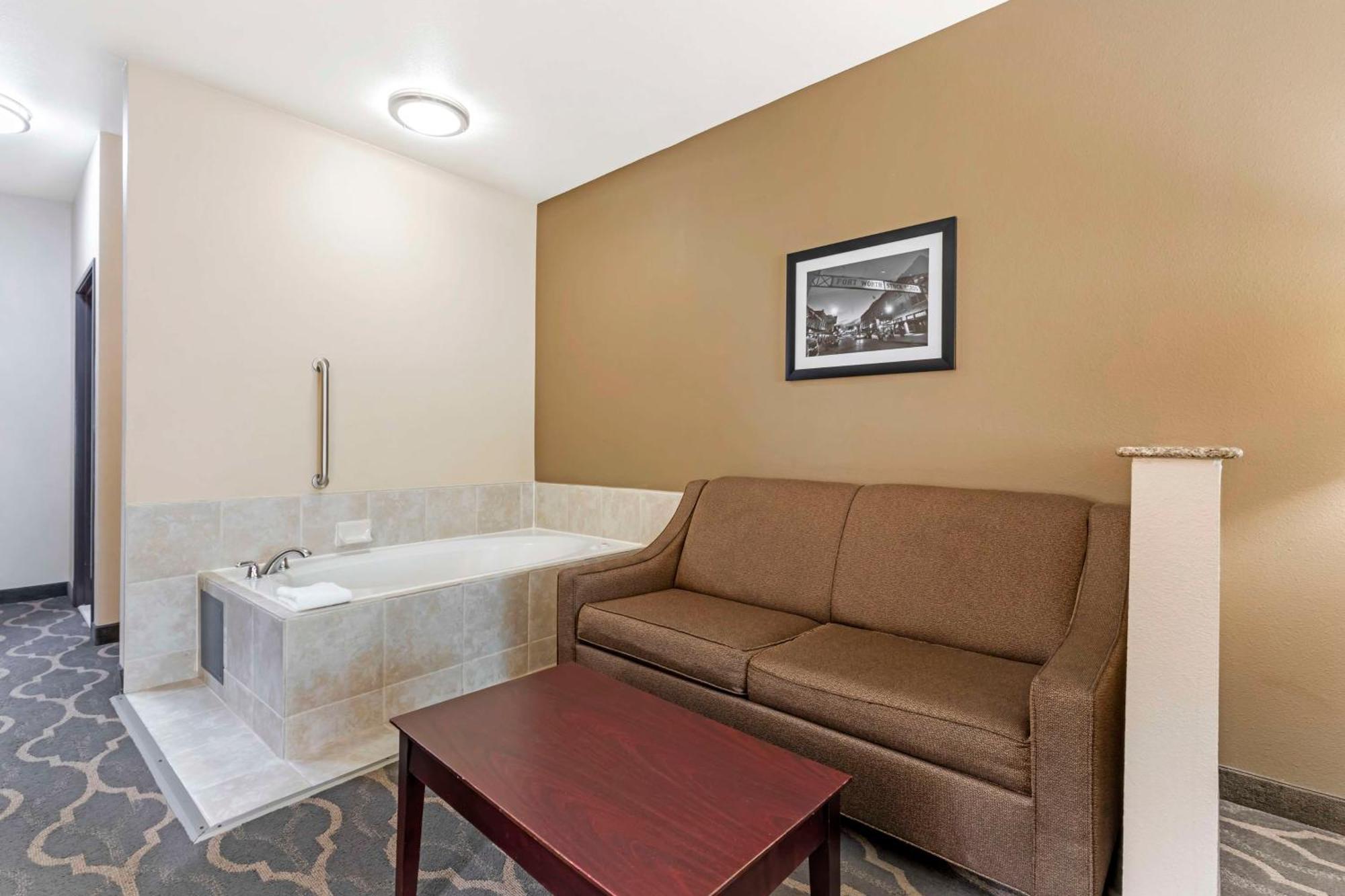 Best Western Plus Burleson Inn & Suites Exteriér fotografie