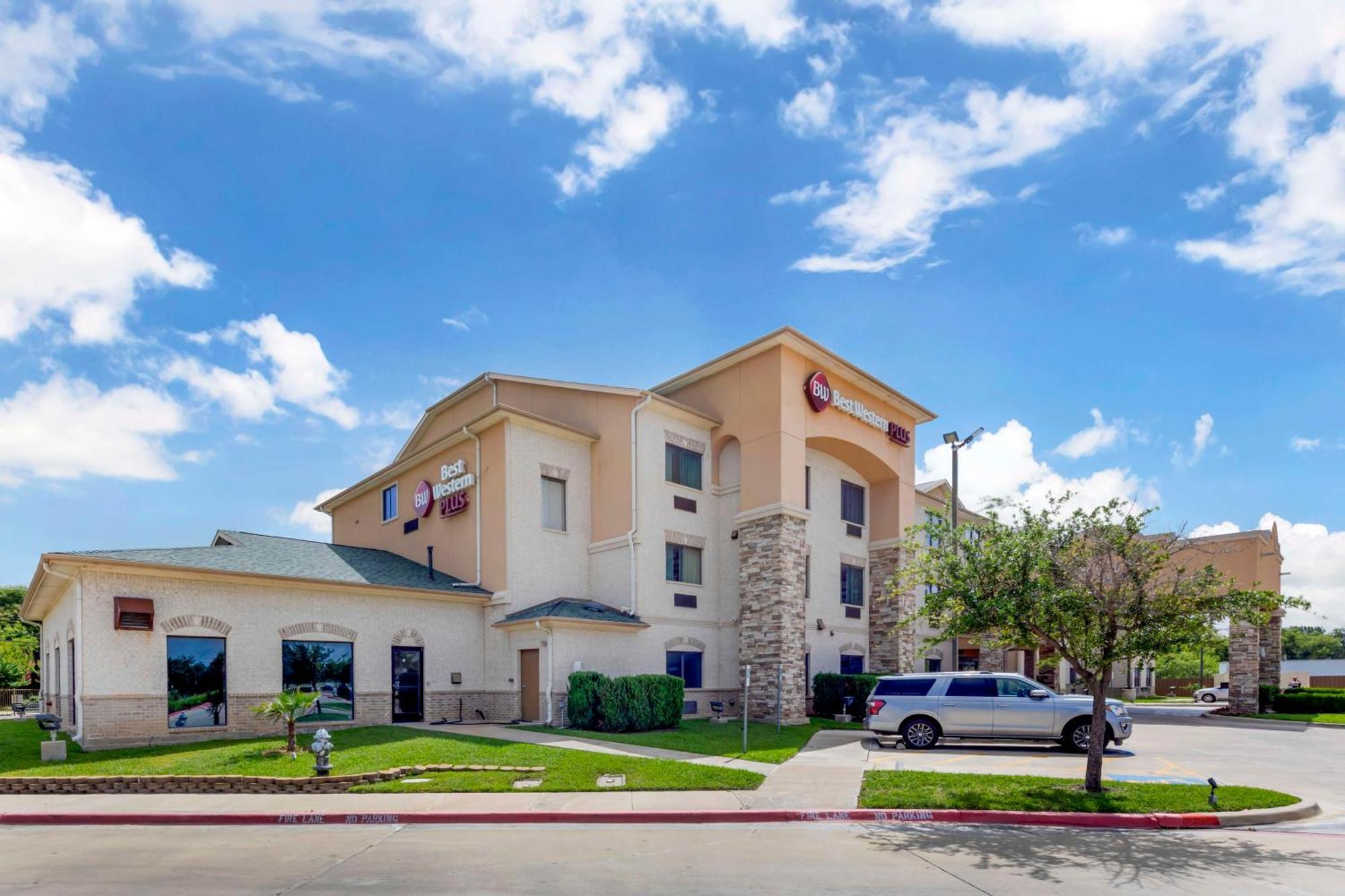Best Western Plus Burleson Inn & Suites Exteriér fotografie